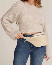 Load image into Gallery viewer, Amersterdam Heritage Shearling Belt Bag
