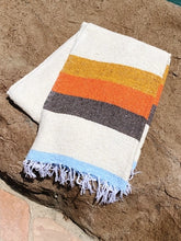 Load image into Gallery viewer, Sundream Sustainable Recycled Throw Blanket(s)