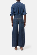 Load image into Gallery viewer, Closed Floui Barrel Jeans
