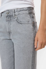 Load image into Gallery viewer, Closed Milo Straight Jean
