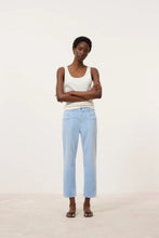 Load image into Gallery viewer, Closed Mira-X Straight Leg Jeans
