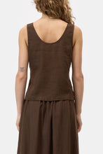 Load image into Gallery viewer, Closed Linen Tank Top
