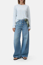 Load image into Gallery viewer, CLOSED Basic Long Sleeve (s)
