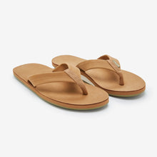 Load image into Gallery viewer, Hari Mari Men’s Fields Flip Flops
