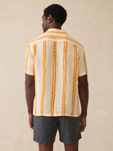 Load image into Gallery viewer, Faherty Short Sleeve Shibori Palma Linen Shirt - Citrus Valley

