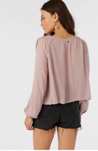 Load image into Gallery viewer, O&#39;Neill River Blouse
