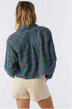 Load image into Gallery viewer, O&#39;Neill Pippa Crop Flannel Shirt
