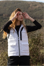 Load image into Gallery viewer, Anorak Hooded Down Vest
