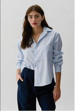 Load image into Gallery viewer, Cissa Crop Shirt
