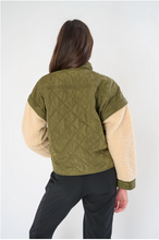 Load image into Gallery viewer, Anorak Sherpa Drop Shoulder Convertible jacket
