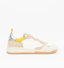 Load image into Gallery viewer, Oncept Phoenix Sneaker
