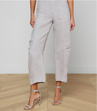 Load image into Gallery viewer, L'agence Cody Cropped Linen Pant
