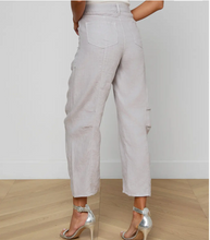 Load image into Gallery viewer, L'agence Cody Cropped Linen Pant
