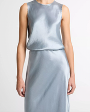 Load image into Gallery viewer, Vince Scallop-Detail Satin Shell
