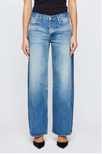 Load image into Gallery viewer, Moussy Loose Straight
