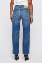 Load image into Gallery viewer, Moussy Straight Low
