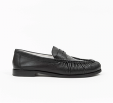 Load image into Gallery viewer, Oncept Dover Loafer
