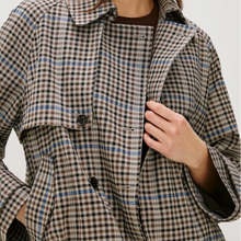 Load image into Gallery viewer, Rails Jett Jacket
