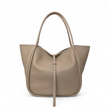 Load image into Gallery viewer, Oliveve Ellis Hobo Tote
