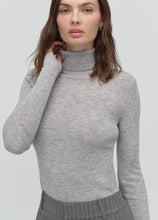 Load image into Gallery viewer, Favorite Daughter Amelia Long Sleeve Top
