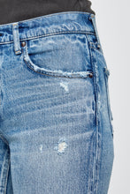 Load image into Gallery viewer, MOUSSY Farmingdale Slim Straight
