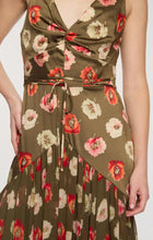 Load image into Gallery viewer, Cinq à Sept Makaila Dress
