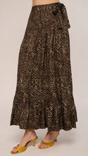 Load image into Gallery viewer, Love the Label Belle Midi Skirt
