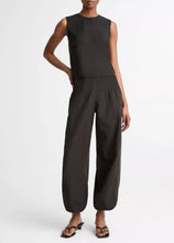 Load image into Gallery viewer, Vince Linen Crew Neck Shell
