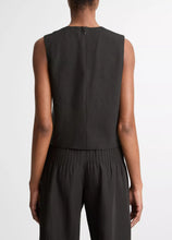 Load image into Gallery viewer, Vince Linen Crew Neck Shell
