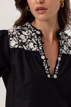 Load image into Gallery viewer, sundays Matilda Top
